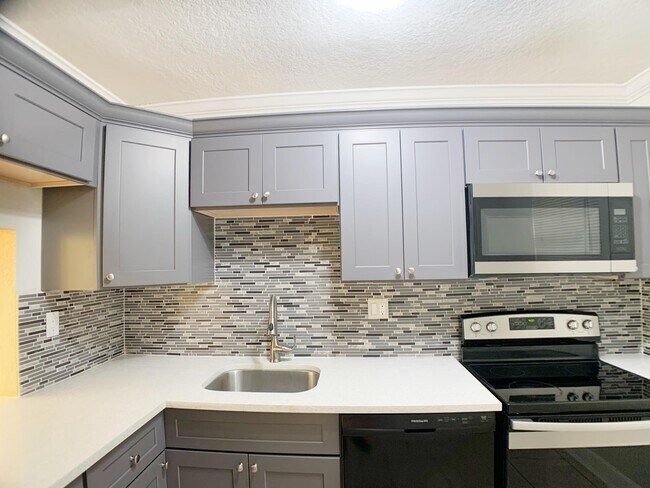 Building Photo - 8370 Sands Point Blvd