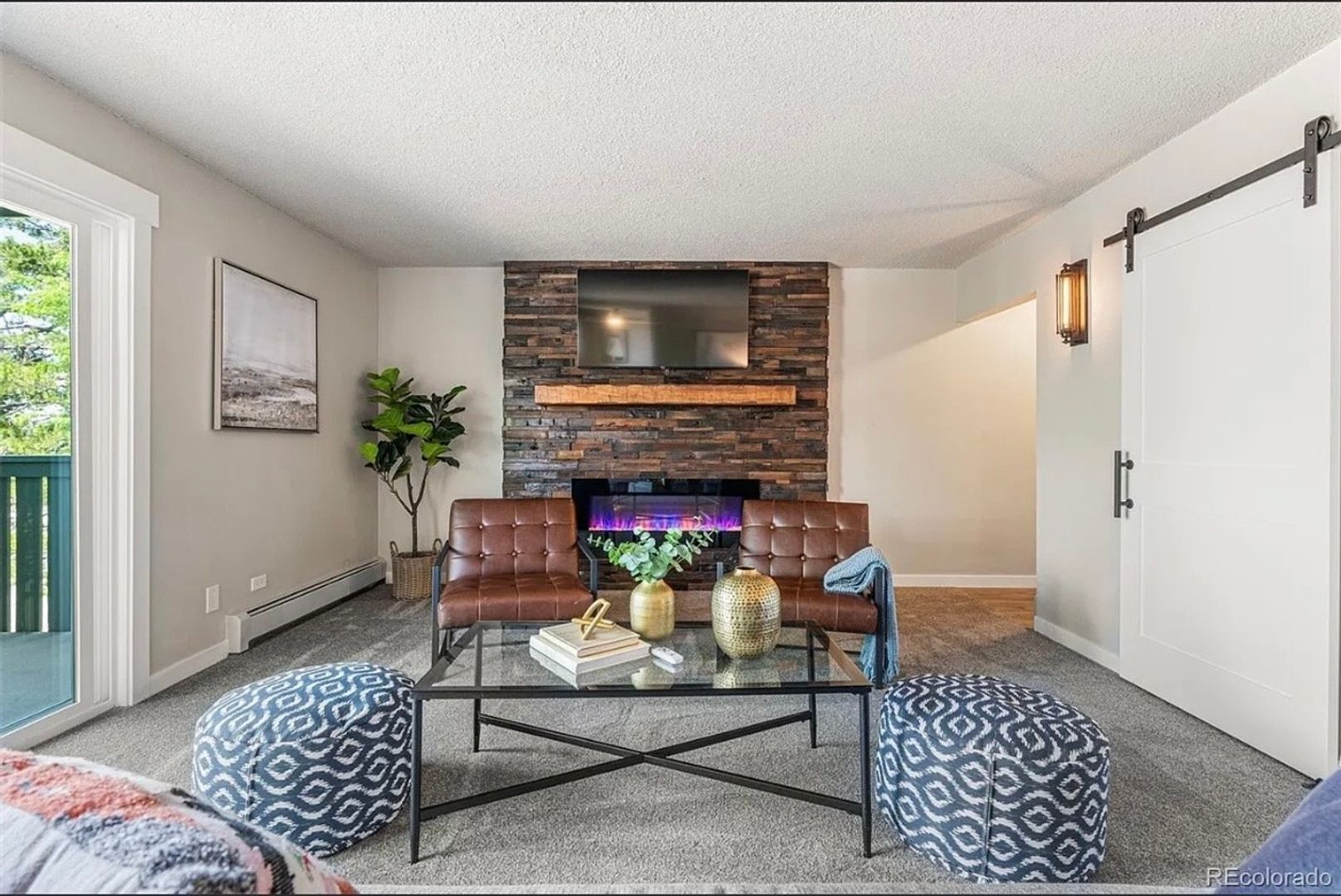 Building Photo - 2120 S Vaughn Way