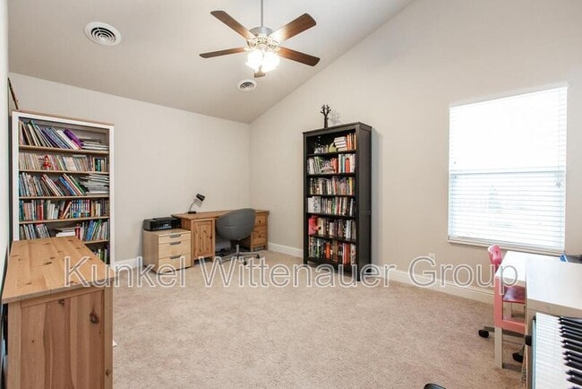 Building Photo - 2724 Ambridge Dr