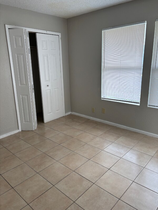 Building Photo - 230 Schmeltzer Ln