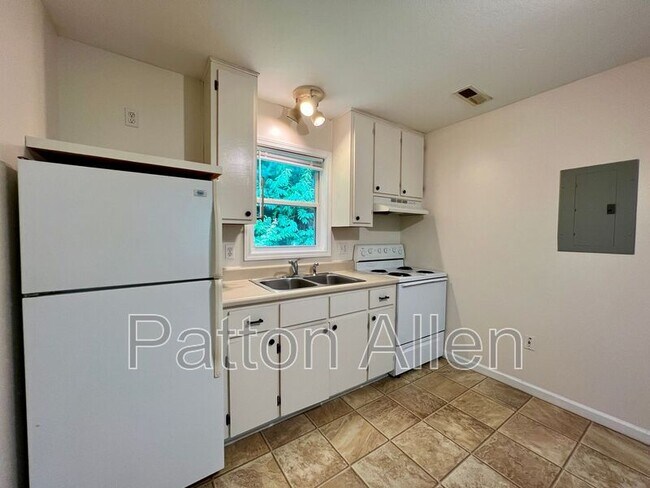 Building Photo - 133 Citadel Dr