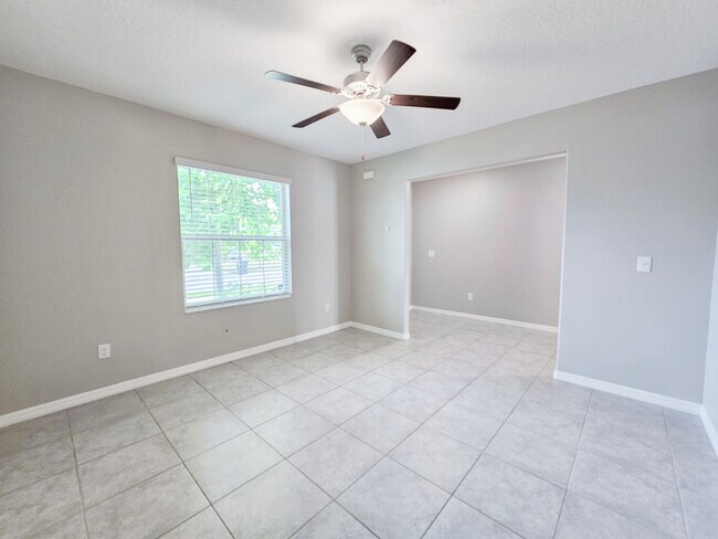 Building Photo - 10520 Strawberry Tetra Dr