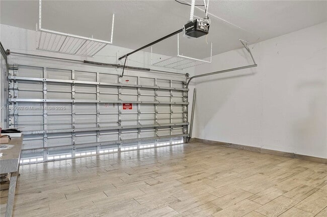 Building Photo - 9910 NW 86th Terrace