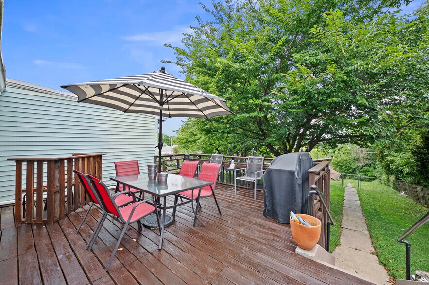 Building Photo - 2221 N 1st Ave