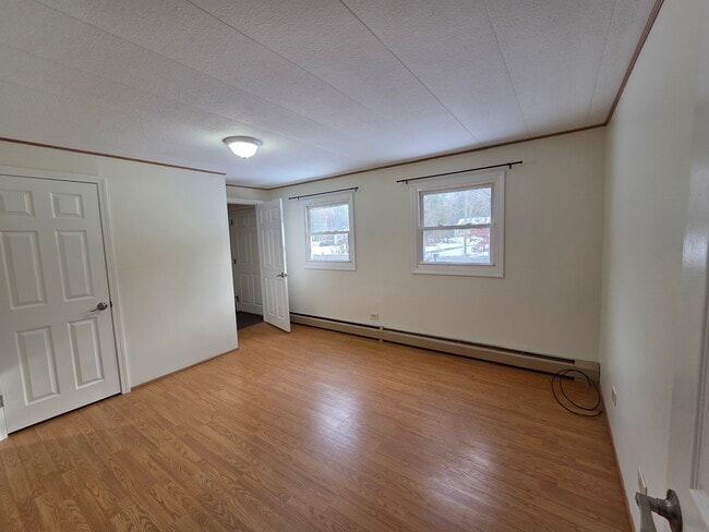 Building Photo - 158 McKeen St