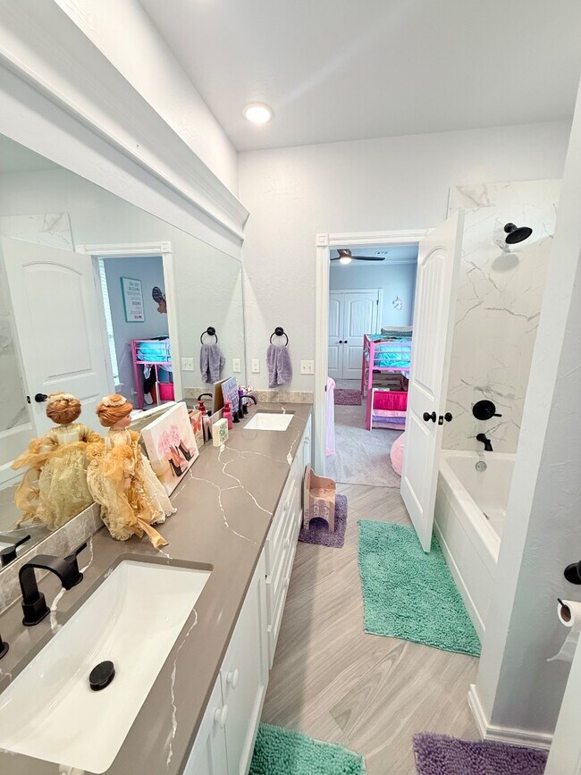 Building Photo - 2276 County Rd 1333