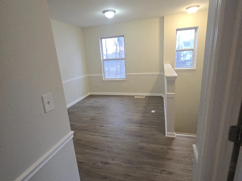 Building Photo - 676 Grove Cir