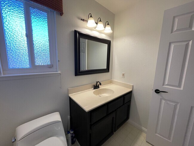 Building Photo - Beautiful home with pool in Cupertino, Available Soon!