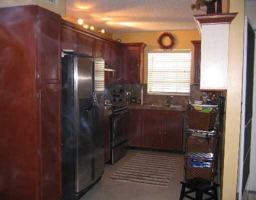 Primary Photo - 300 Palmwood Pl