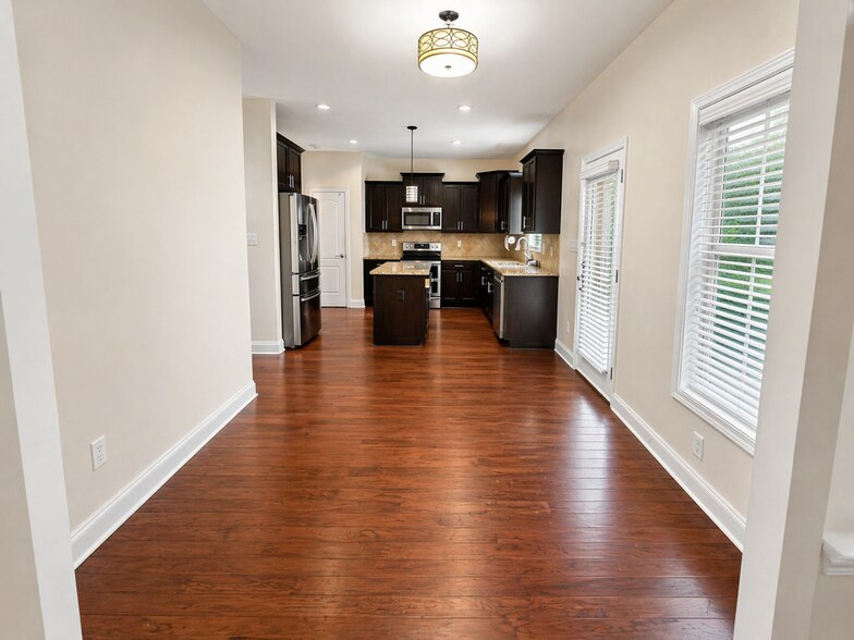 Building Photo - 144 Tun Tavern Dr