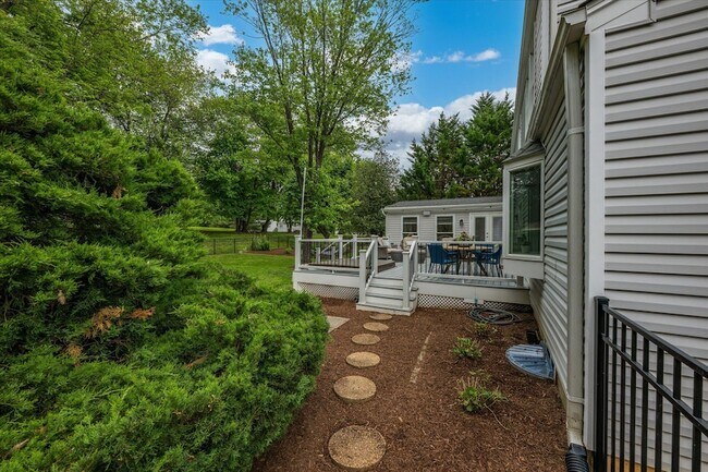 Building Photo - 11209 Maine Cove Dr