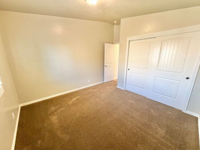 Building Photo - 151 Gold Bullion Way