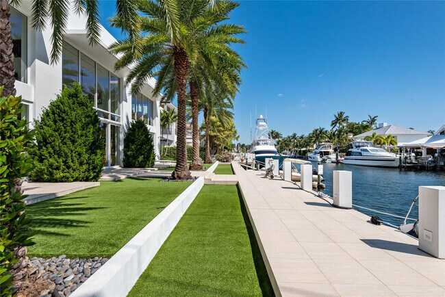 Building Photo - 500 Isle of Capri Dr