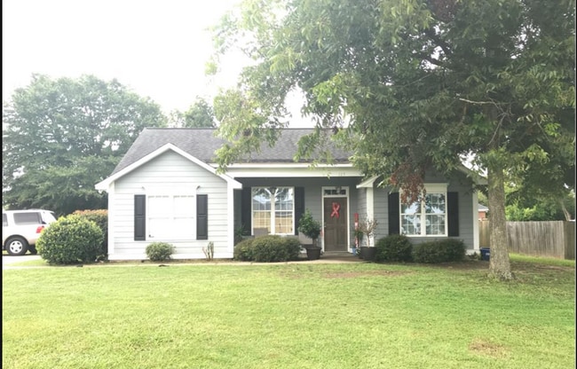 Building Photo - 125 Tabatha St