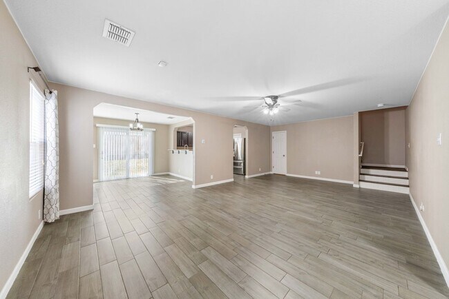 Building Photo - 219 Coriander Bend