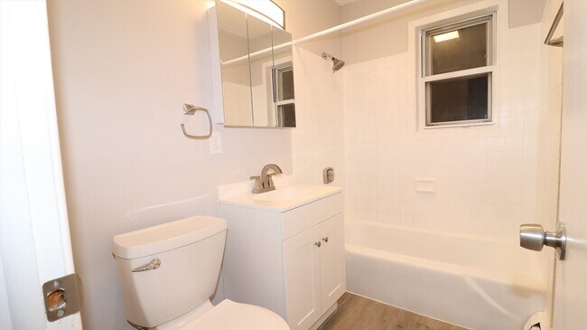 Building Photo - 139 Litchfield Pines Dr