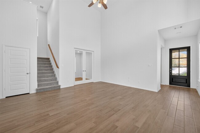 Building Photo - 10730 Aquila Star Dr