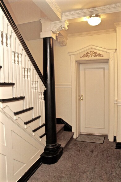 Building Photo - 4500 McPherson Ave
