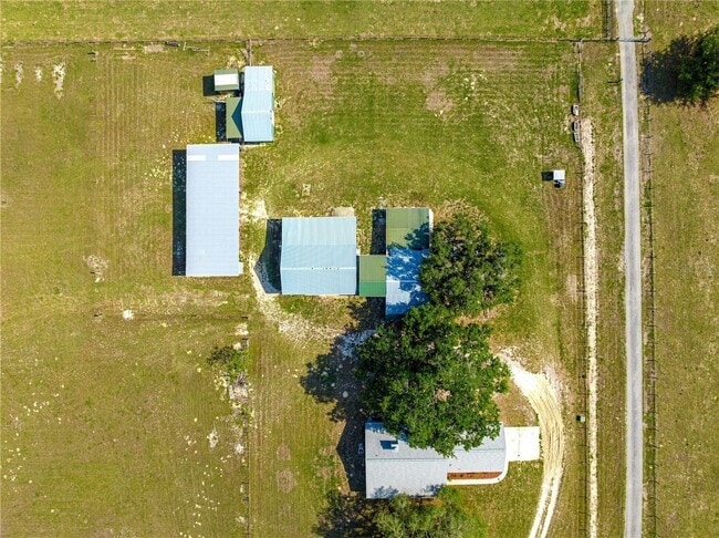 Building Photo - 3/2 Farm Home on 18.25 acres