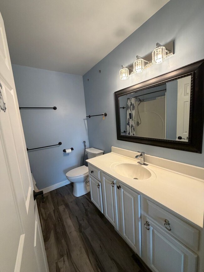 Building Photo - Click the “Apply Now” button or email wapmrentals@gmail.com for a prompt response.