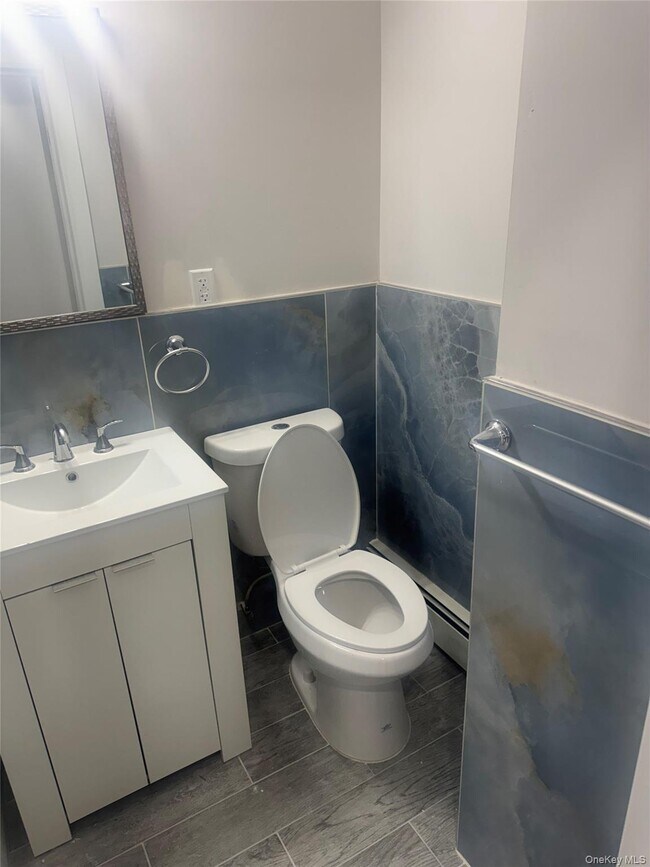 Building Photo - 1611 Research Ave