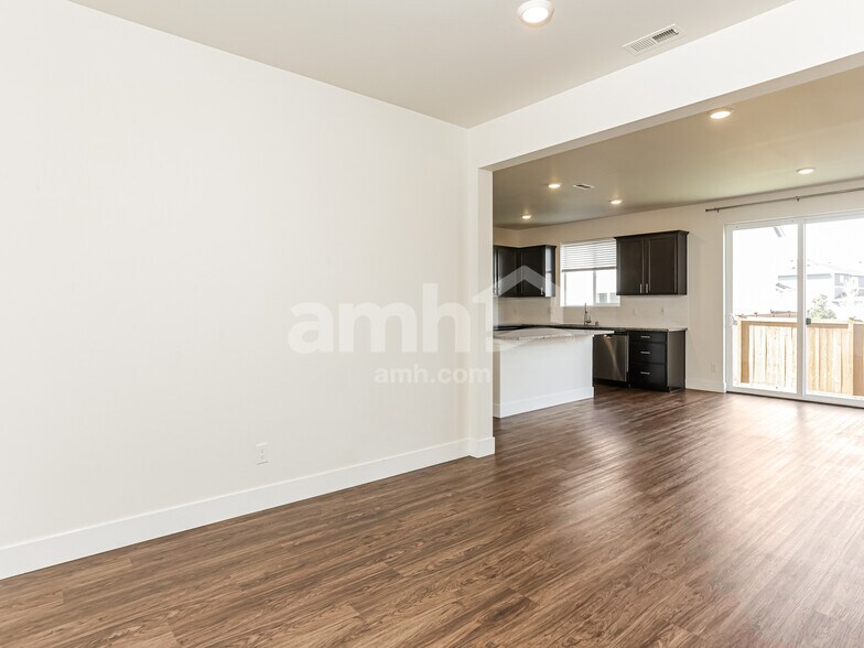 Building Photo - 1441 92nd Way SE