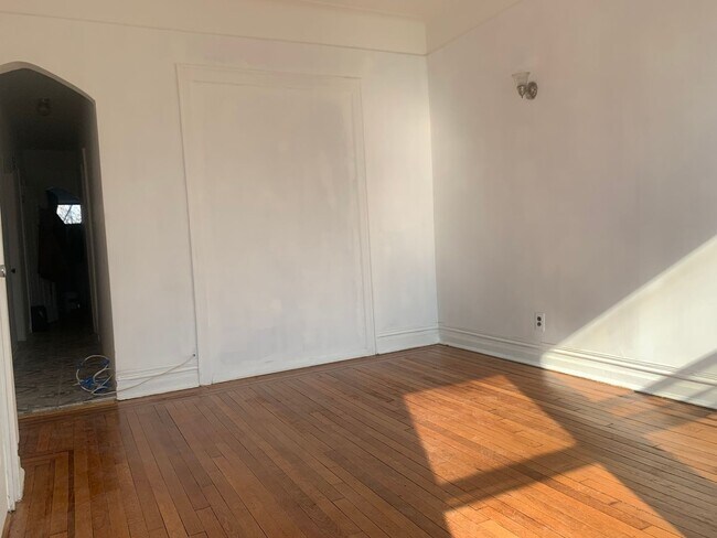 Building Photo - 515 Eastern Pkwy