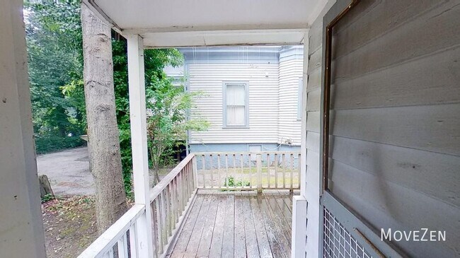 Building Photo - 604 N Blount St
