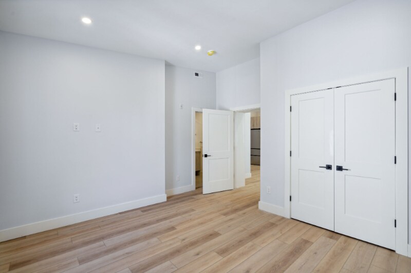 Building Photo - 3439 Lancaster Ave