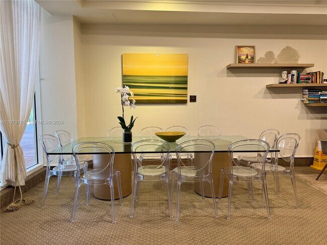 Building Photo - 7330 Ocean Terrace