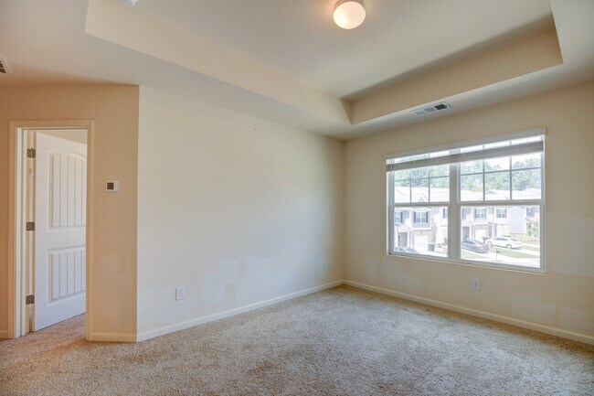 Building Photo - 44 Chastain Cir
