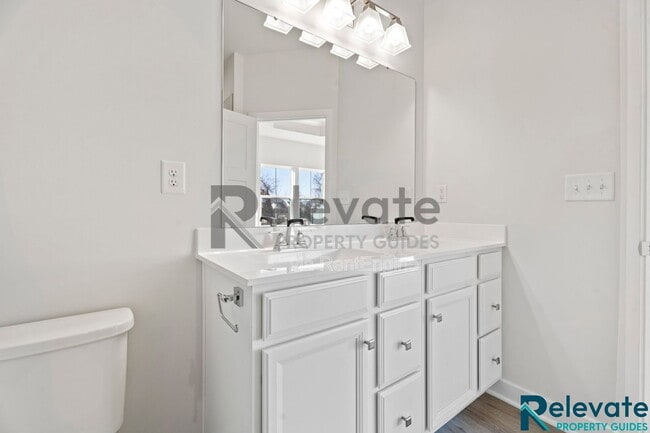 Building Photo - 2008 Old Manchester St