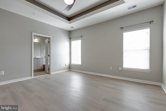 Building Photo - 1739 Theale Way