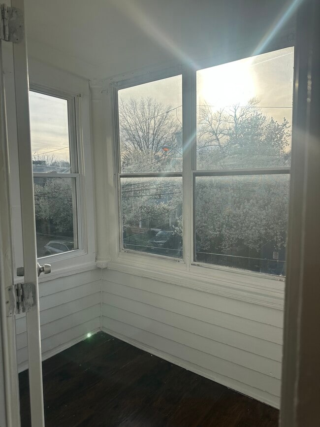 Building Photo - 52 Brookdale Ave