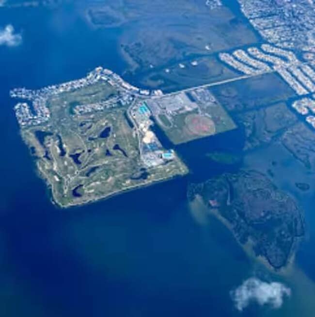 Building Photo - 17 Country Club Rd