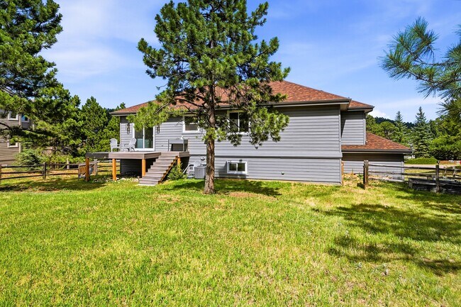 Building Photo - 1635 Muirfield Ln