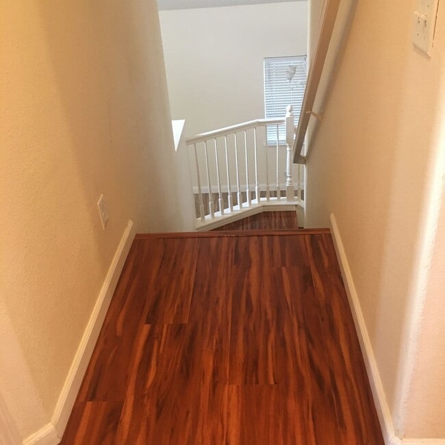 Building Photo - Highly Desirable 2 Story Home In Brookside