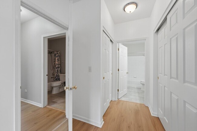 Building Photo - 3133 Falling Waters Ln
