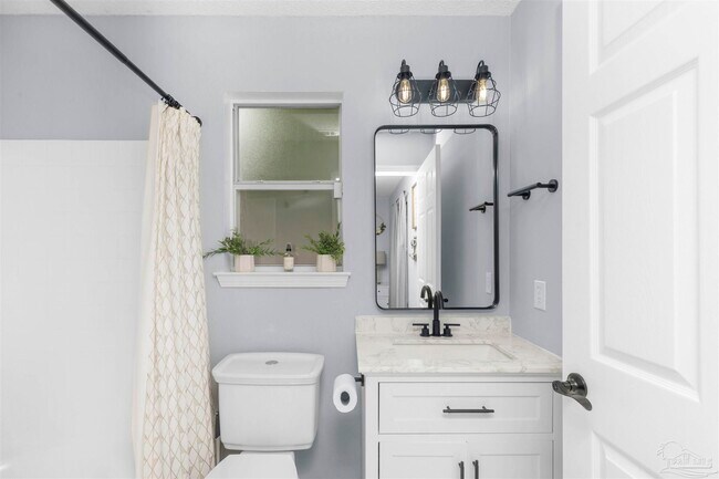 Building Photo - 1512 Galvin Ave