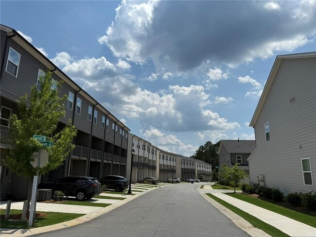 Building Photo - 1716 Gunnin Trce NW