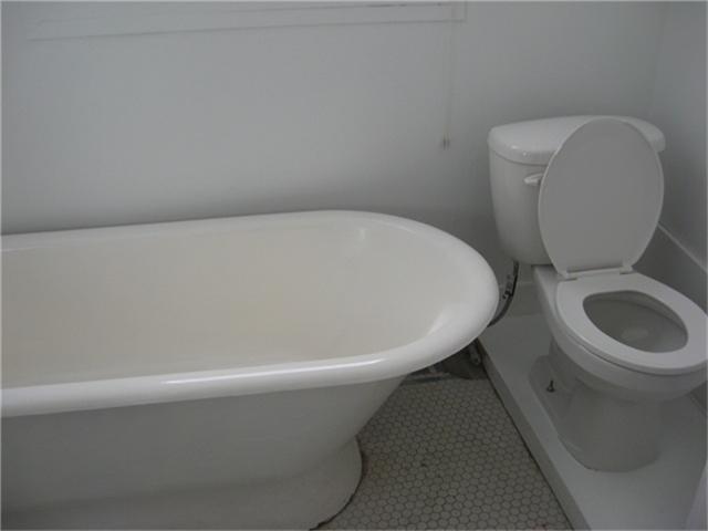 Building Photo - 2520 Hopkins St