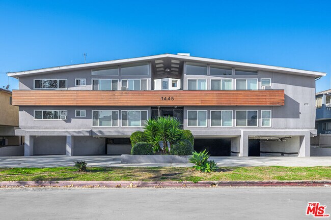 Building Photo - 1445 S Sherbourne Dr