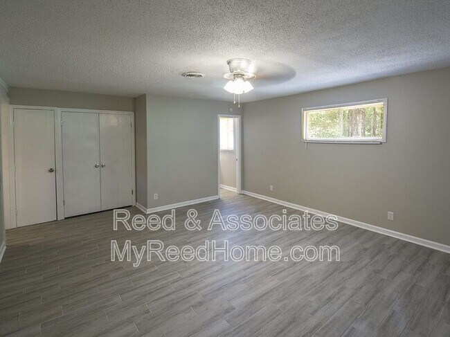 Building Photo - 3716 Dorado Ave