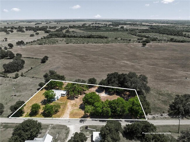Building Photo - Charming Remodeled Home on Half an Acre in Lott, TX!