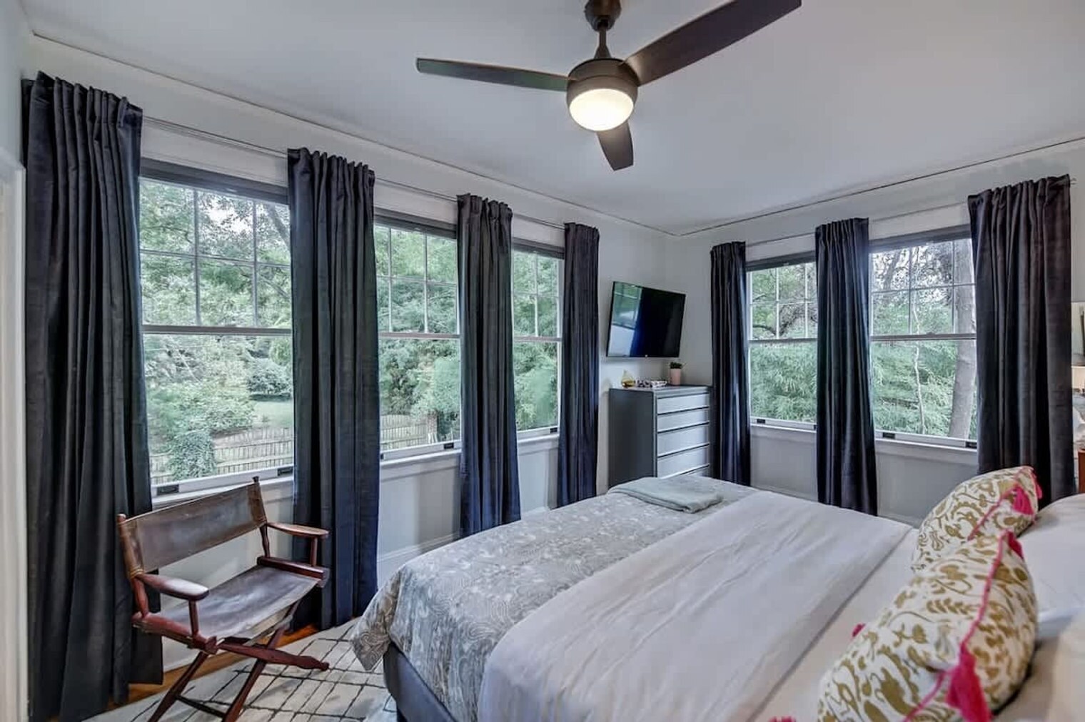 Building Photo - 518 Lamar Ave