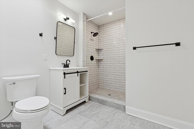 Building Photo - 137 E Spring Ave