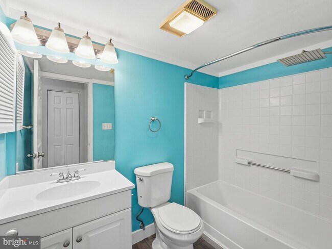 Building Photo - 5854 Orchard Hill Ct