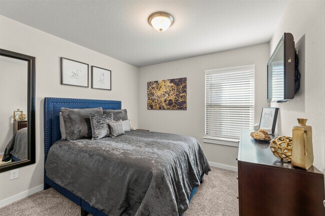Building Photo - 7526 Highland Chase Dr