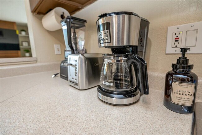 Building Photo - Charming Furnished Condo in Taku/Campbell - Everything You Need in One Place!