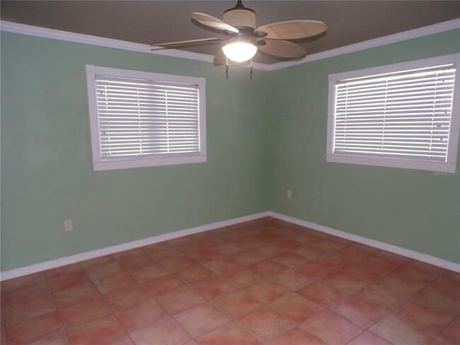Building Photo - 270 Belaire Ct